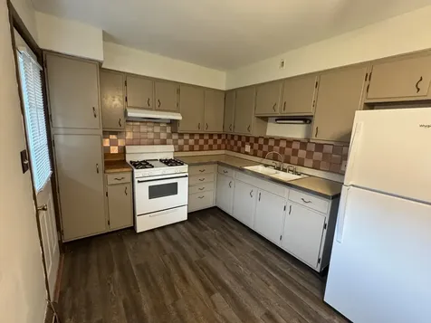 321 South Avenue Hampshire IL 60140