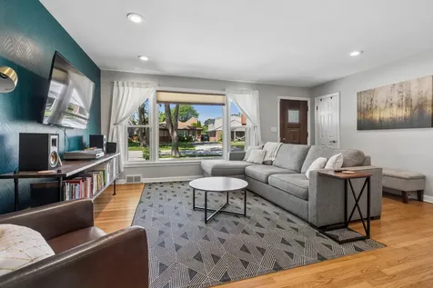 1407 Heidorn Avenue Westchester IL 60154