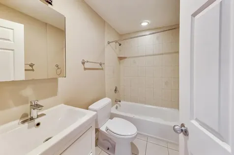 2330 North Greenview Avenue Chicago IL 60614