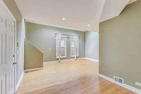2330 North Greenview Avenue Chicago IL 60614