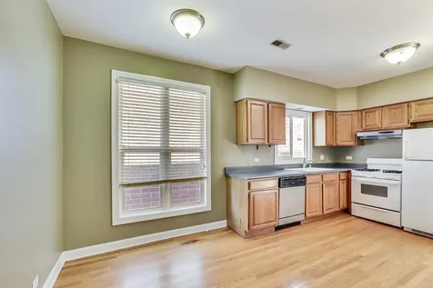 2330 North Greenview Avenue Chicago IL 60614