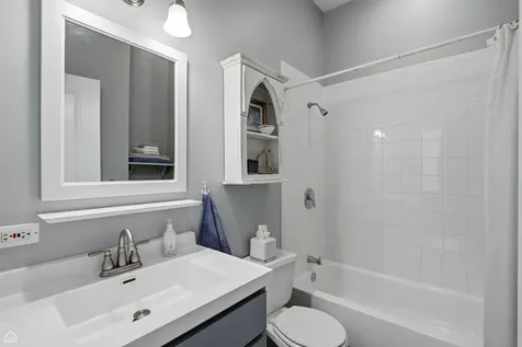 1933 West Potomac Avenue Chicago IL 60622