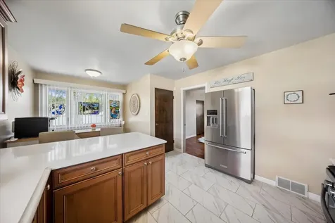 883 Buffalo Avenue Calumet City IL 60409