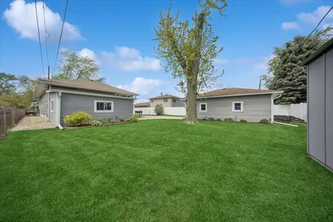 883 Buffalo Avenue Calumet City IL 60409