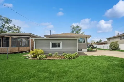 883 Buffalo Avenue Calumet City IL 60409