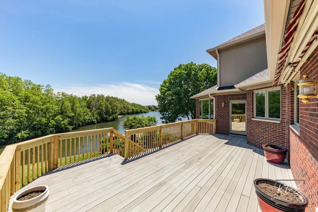 22625 Marina Drive Plainfield IL 60585