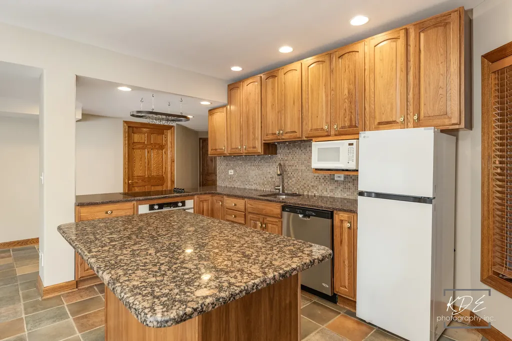 22625 Marina Drive Plainfield IL 60585