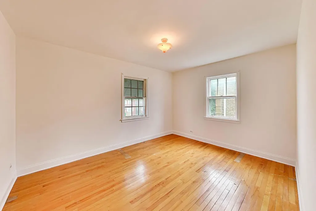 4051 West 56th Place Chicago IL 60629