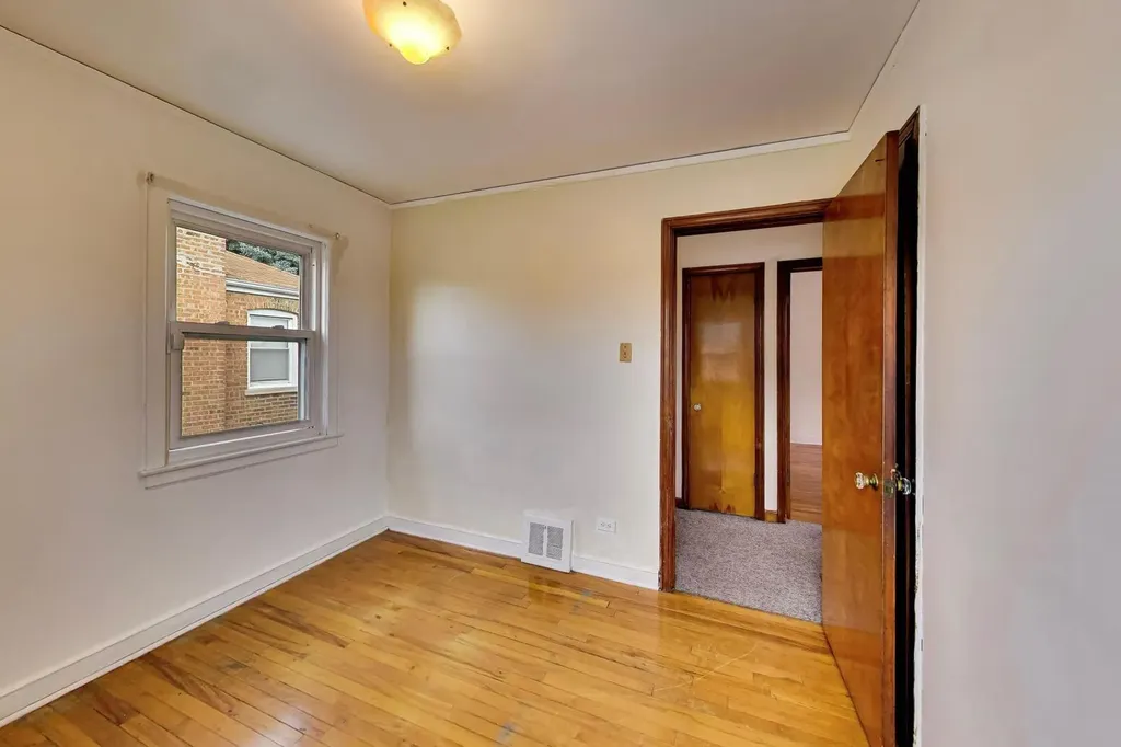 4051 West 56th Place Chicago IL 60629