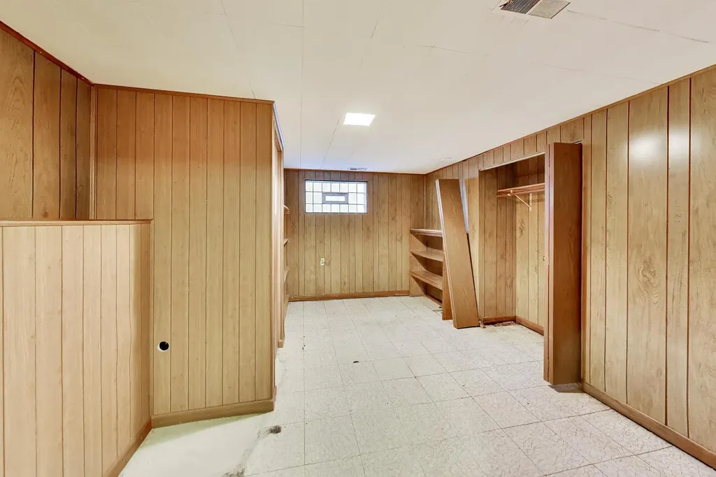 4051 West 56th Place Chicago IL 60629
