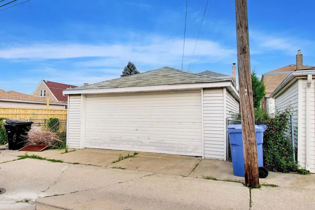 4051 West 56th Place Chicago IL 60629