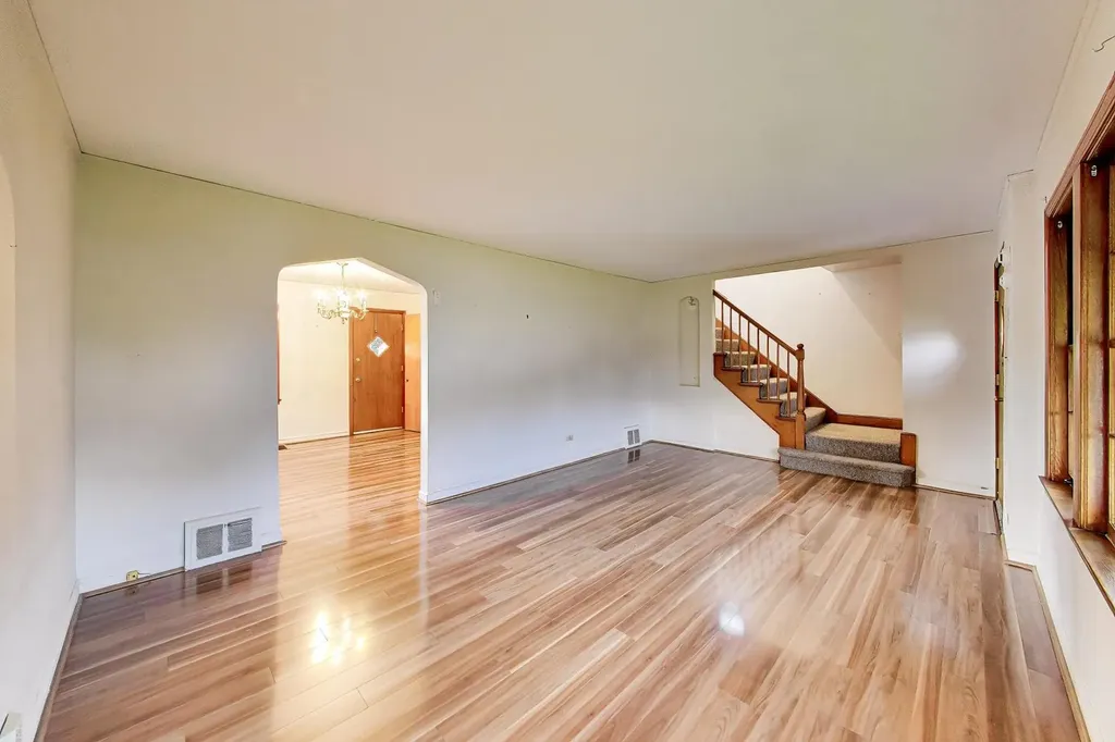 4051 West 56th Place Chicago IL 60629