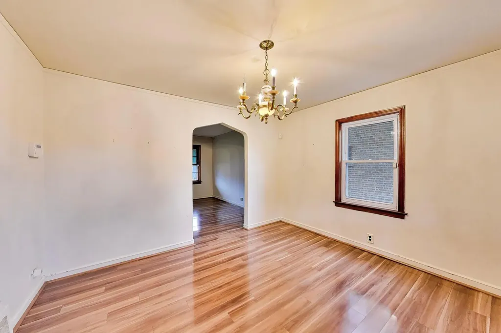 4051 West 56th Place Chicago IL 60629