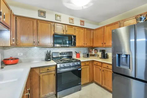 627 North Charter Hall Drive Palatine IL 60067