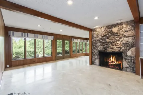 445 Chapel Hill Lane Northfield IL 60093