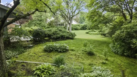 445 Chapel Hill Lane Northfield IL 60093