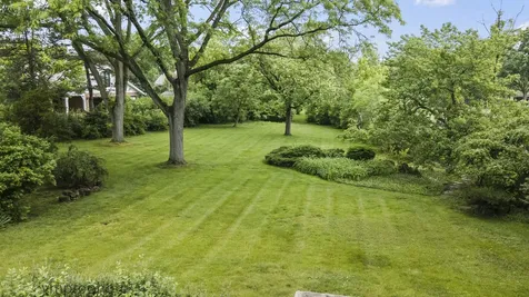445 Chapel Hill Lane Northfield IL 60093
