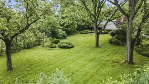 445 Chapel Hill Lane Northfield IL 60093