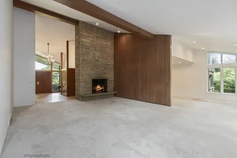 445 Chapel Hill Lane Northfield IL 60093