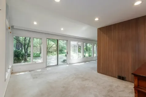 445 Chapel Hill Lane Northfield IL 60093