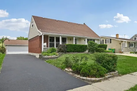 674 Saint Marys Parkway Buffalo Grove IL 60089