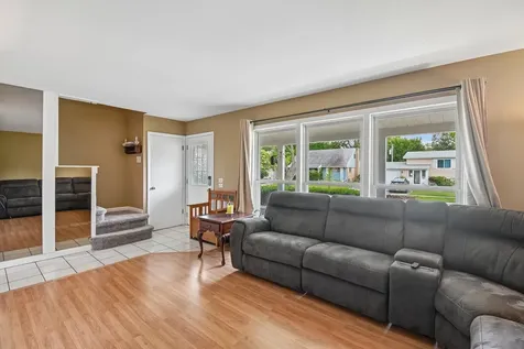 674 Saint Marys Parkway Buffalo Grove IL 60089