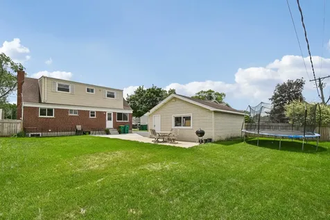 674 Saint Marys Parkway Buffalo Grove IL 60089