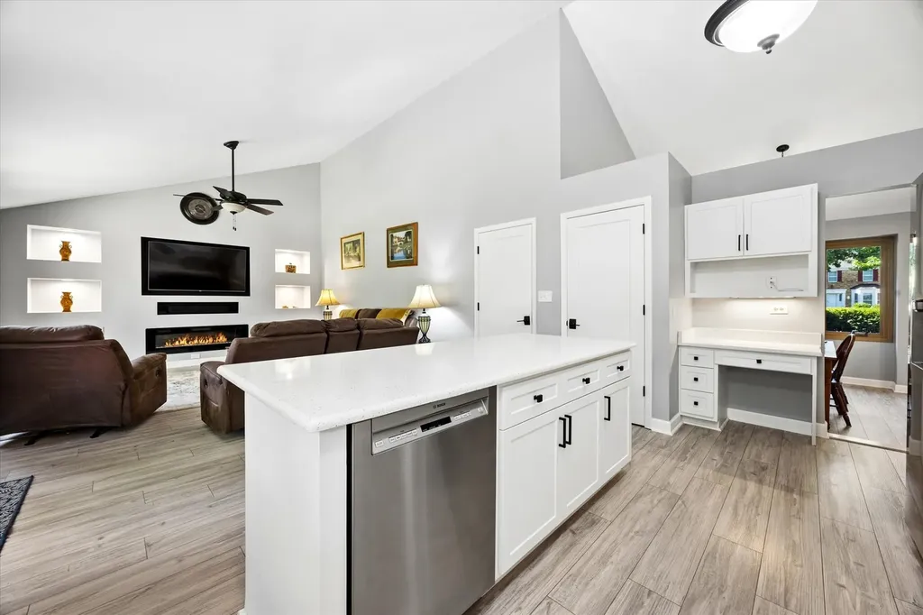 1153 Brighton Road Naperville IL 60563