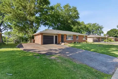 120 Terry Drive Sugar Grove IL 60554