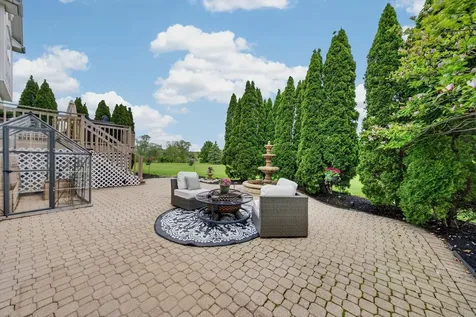 5N915 Baker Hill Court St. Charles IL 60175