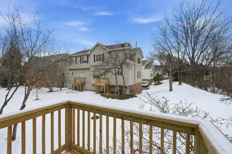 171 Monarch Drive Streamwood IL 60107