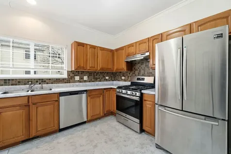 171 Monarch Drive Streamwood IL 60107