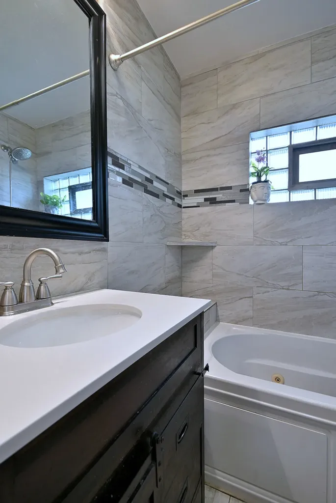 7201 South Wood Street Chicago IL 60636
