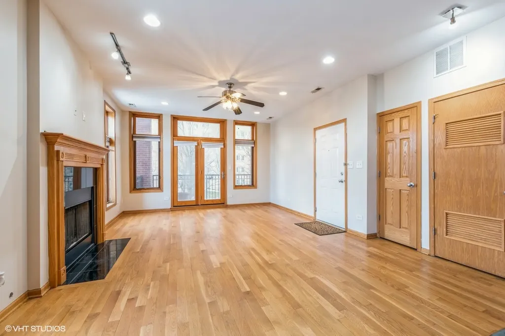 3932 South Lake Park Avenue Chicago IL 60653