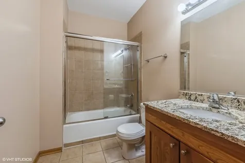 3932 South Lake Park Avenue Chicago IL 60653