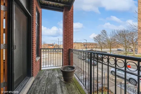3932 South Lake Park Avenue Chicago IL 60653