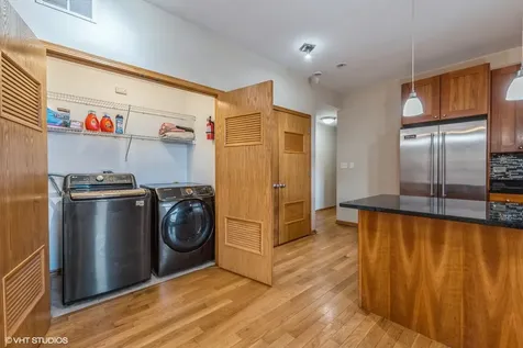 3932 South Lake Park Avenue Chicago IL 60653