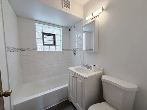 1633 West 38th Street Chicago IL 60609