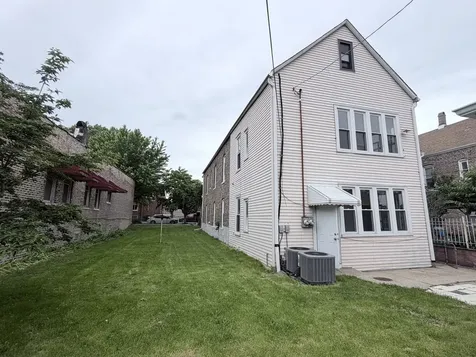 1633 West 38th Street Chicago IL 60609