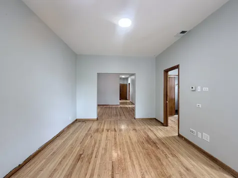 1633 West 38th Street Chicago IL 60609