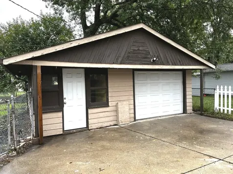 15439 Elm Street South Holland IL 60473