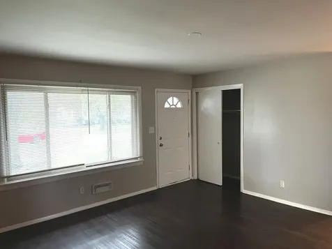 15439 Elm Street South Holland IL 60473