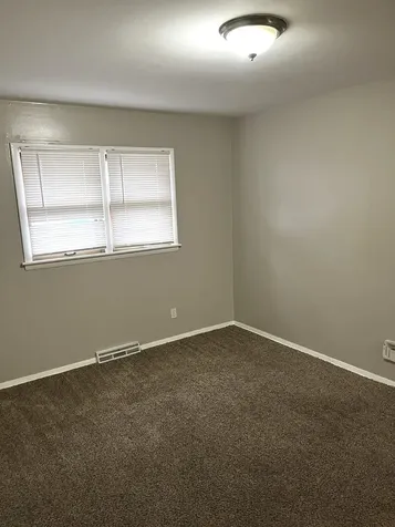 15439 Elm Street South Holland IL 60473