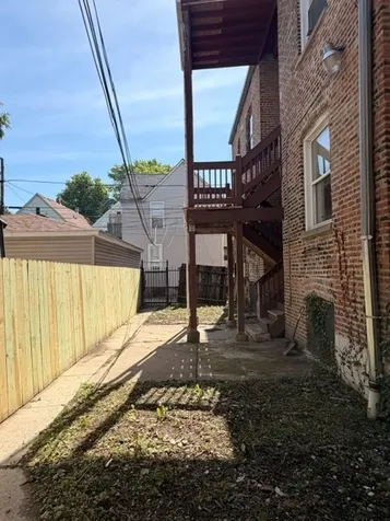 916 West 68th Street W Chicago IL 60621