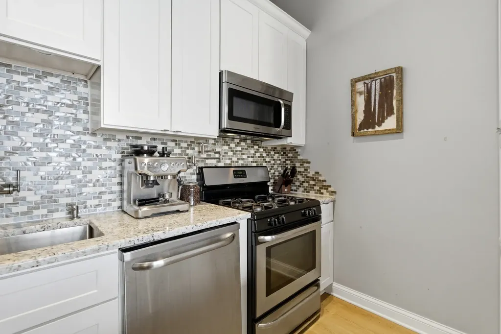 1632 South Indiana Avenue Chicago IL 60616