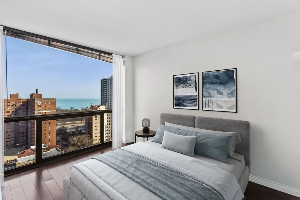 4343 North Clarendon Avenue Chicago IL 60613