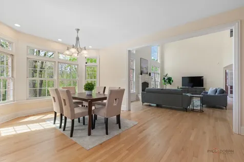 14805 Creekside Path Libertyville IL 60048