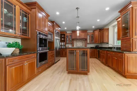 14805 Creekside Path Libertyville IL 60048