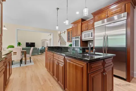 14805 Creekside Path Libertyville IL 60048