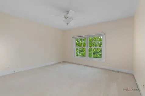14805 Creekside Path Libertyville IL 60048